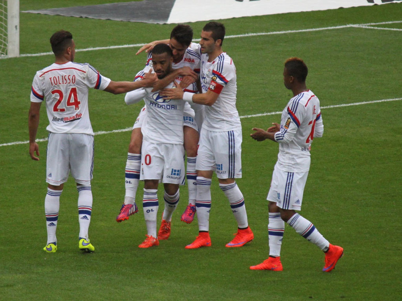 OL : que la fête soit belle pour baisser le rideau OL : que la fête soit belle pour baisser le rideau