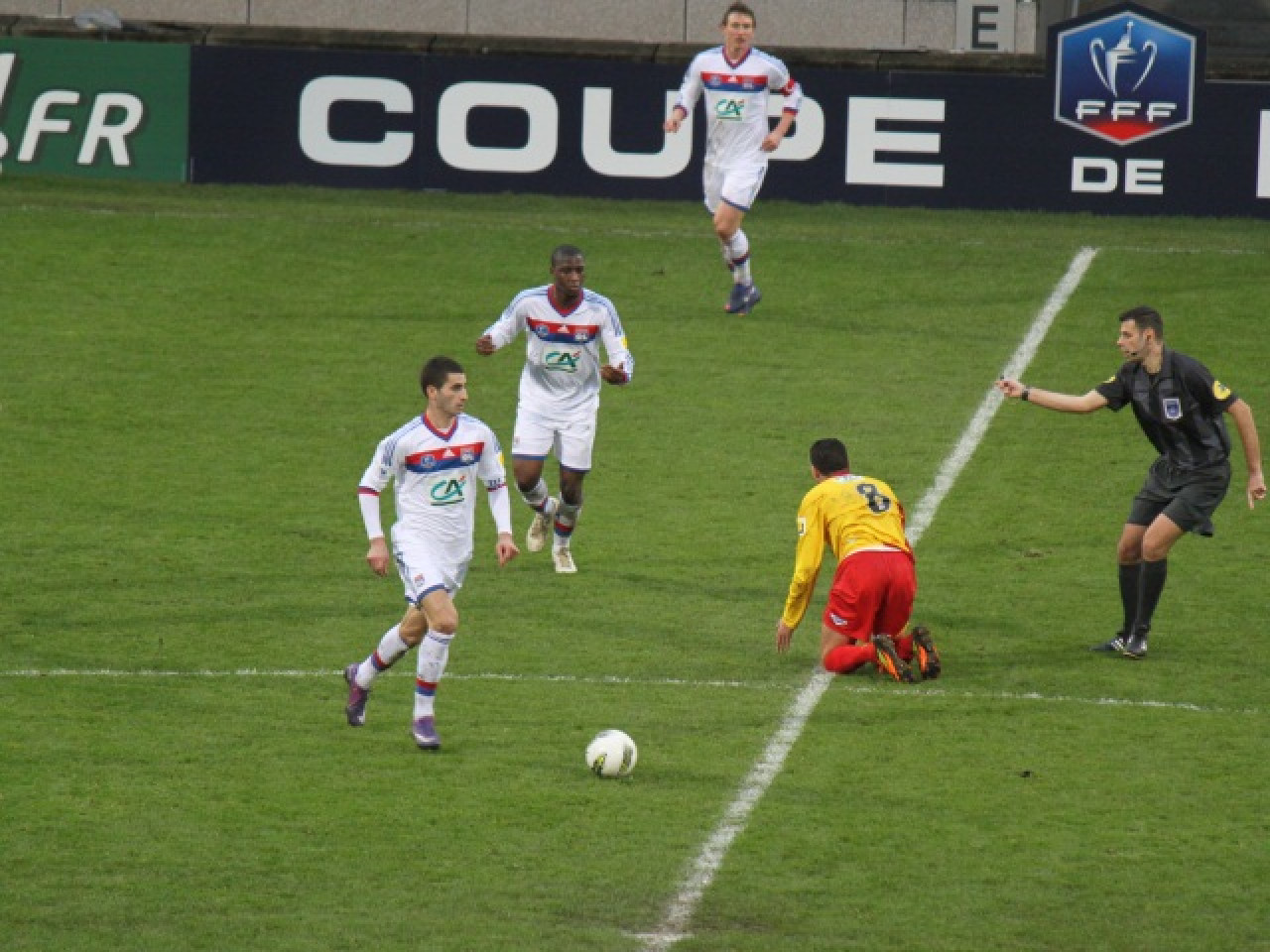 Pour le FN, l'OL est un avatar du "football business et des salaires indécents"