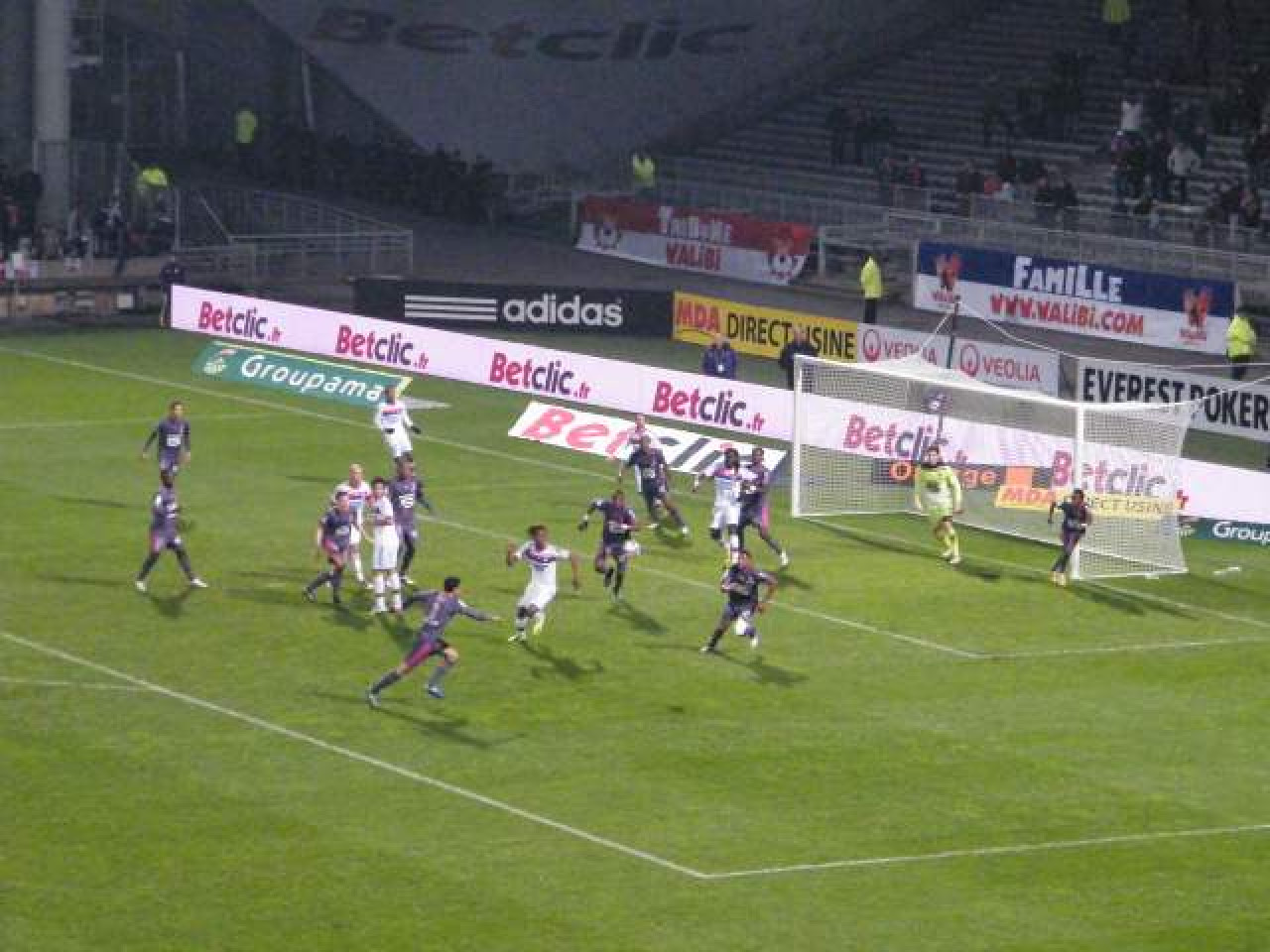 Lyon s'en sort bien face &agrave; Rennes