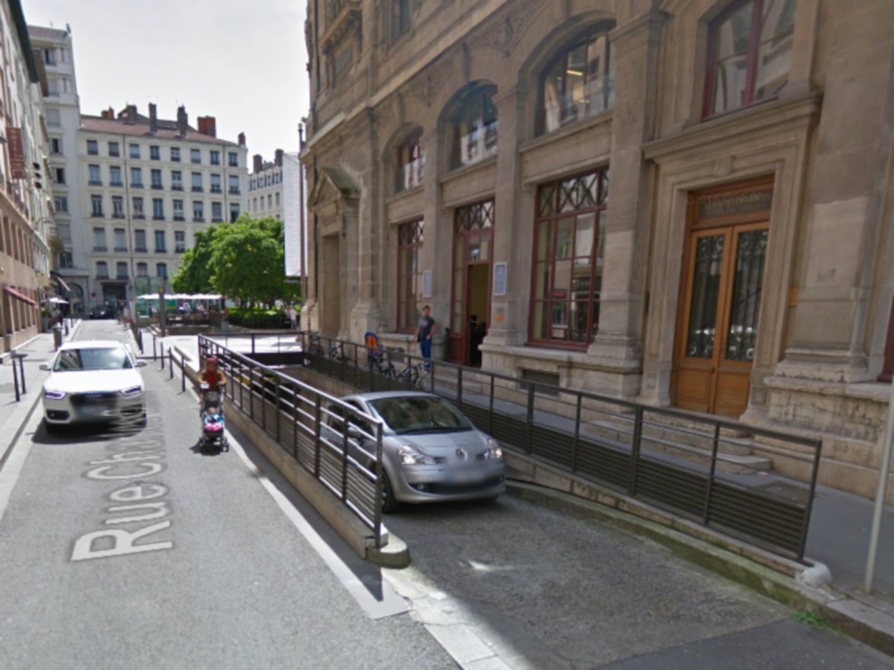 Le parking des C&eacute;lestins ferm&eacute; apr&egrave;s un incendie