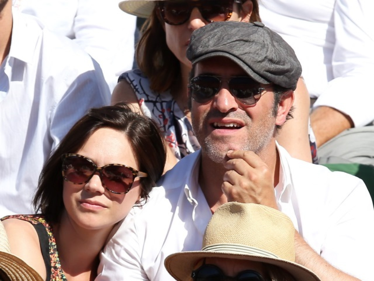 La fille de la lyonnaise Nathalie Péchalat et de Jean Dujardin est née La fille de la lyonnaise Nathalie Péchalat et de Jean Dujardin est née