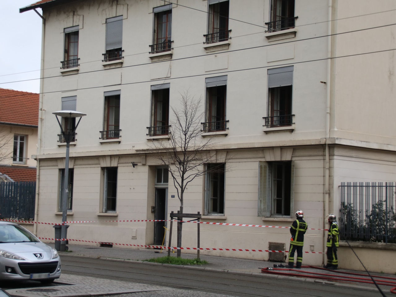 Lyon : une fuite de gaz perturbe la circulation et le réseau TCL Lyon : une fuite de gaz perturbe la circulation et le réseau TCL