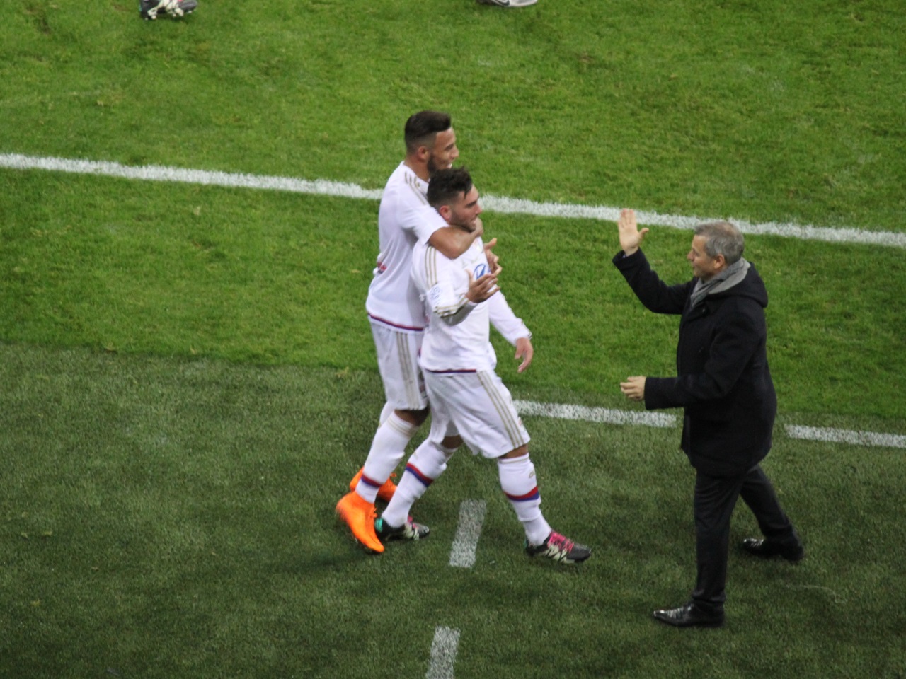 Au nouveau stade, l'OL assure contre Troyes (4-1) Au nouveau stade, l'OL assure contre Troyes (4-1)