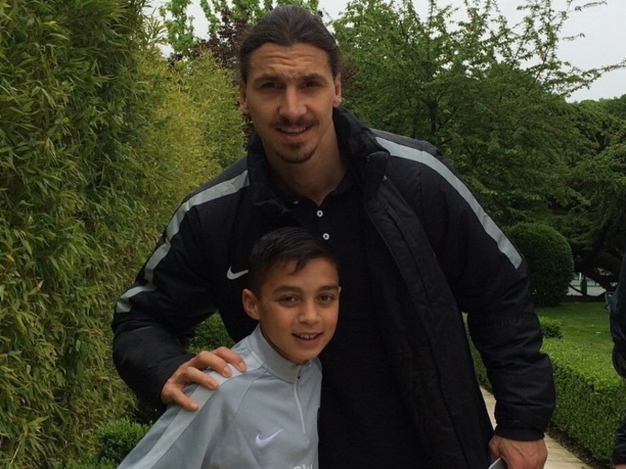 Un tr&egrave;s jeune prodige lyonnais quitte le Bar&ccedil;a pour le PSG