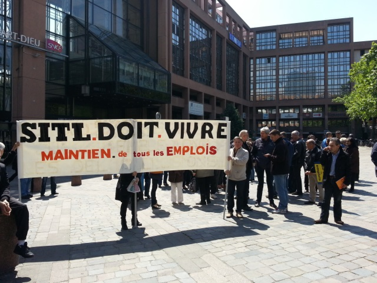 Les salariés de Cenntro Motors vont manifester contre les 263 licenciements prévus