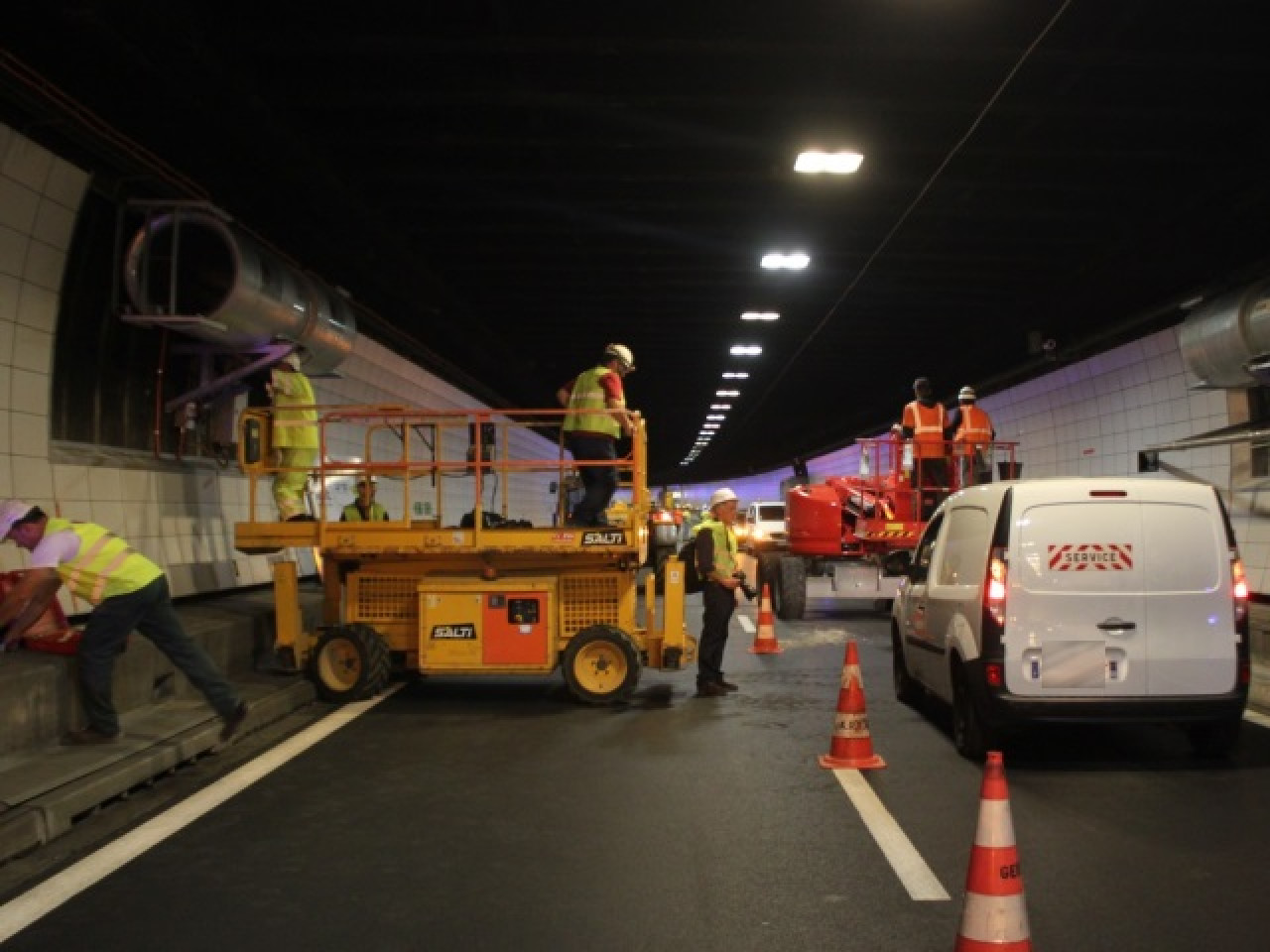 Dans les entrailles du tunnel de Fourvière Dans les entrailles du tunnel de Fourvière