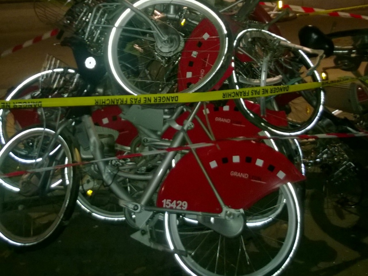 Lyon : les occupants du véhicule fou du cours Charlemagne interpellés Lyon : les occupants du véhicule fou du cours Charlemagne interpellés