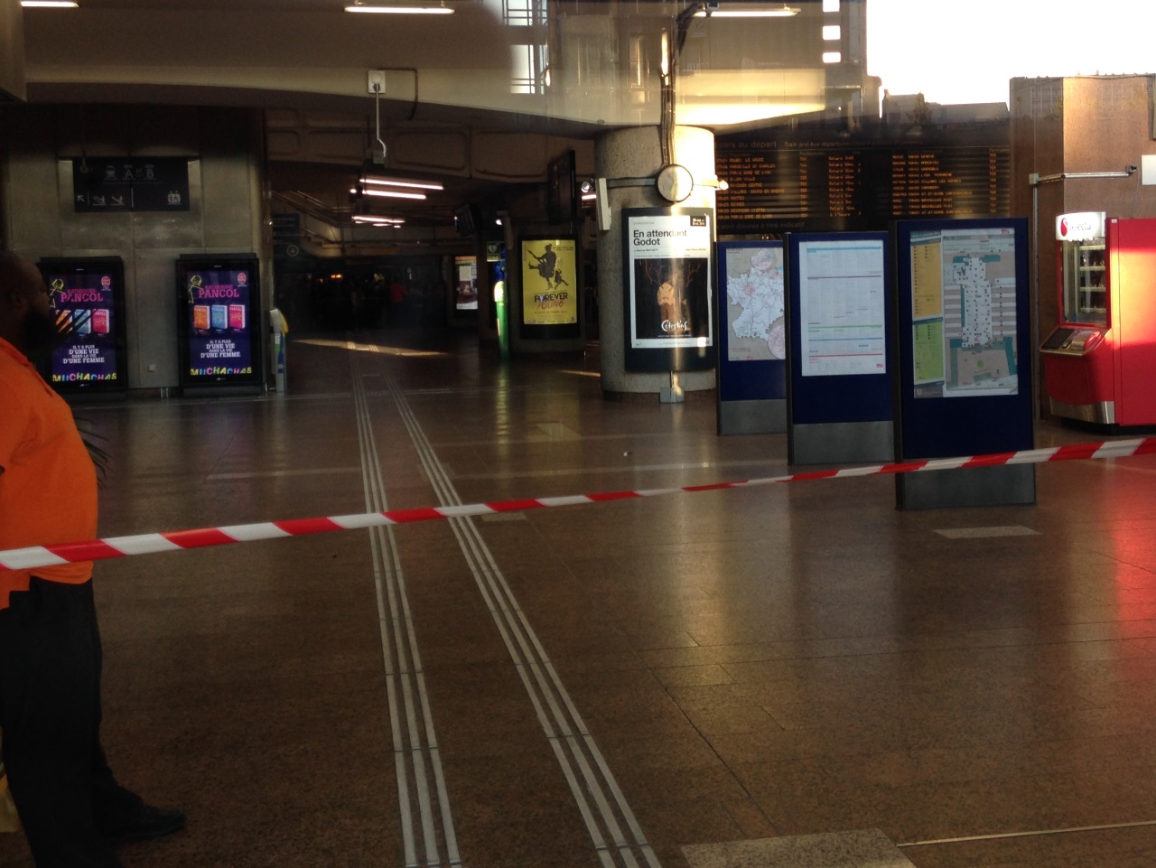 Nouvelle alerte au colis suspect à la gare de la Part-Dieu Nouvelle alerte au colis suspect à la gare de la Part-Dieu