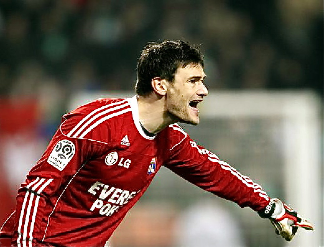 Hugo Lloris sera le capitaine des Bleus pour l'Euro 2012 Hugo Lloris sera le capitaine des Bleus pour l'Euro 2012