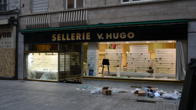 Émeutes à Lyon : jusqu'à 200 commerces pillés ou dégradés, la Métropole débloque 10 millions d'euros | mLyon