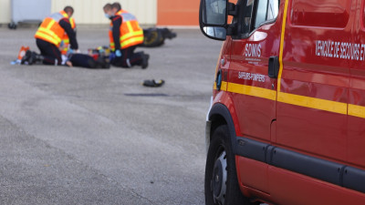 Ivre après la victoire des Bleus, il chute d'une voiture qui roulait à Villefranche-sur-Saône | mLyon