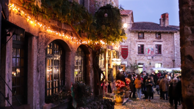 Le marché de Noël de Pérouges fait son grand retour ! | mLyon