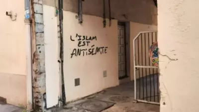 Mosquée taguée à Lyon : une enquête ouverte | mLyon