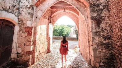 Pérouges : entre histoire, nature et patrimoine, l'escapade parfaite à 30 minutes de Lyon ! | mLyon