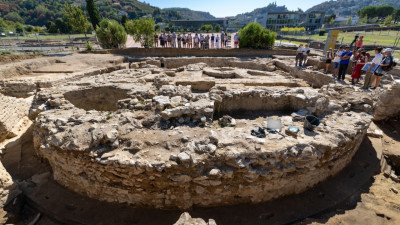 Rhône : une tombe monumentale vieille de plus de 2 000 ans dévoile ses secrets à Saint-Romain-en-Gal | mLyon
