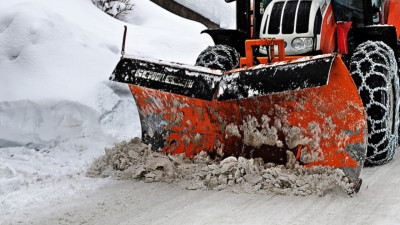 Un employé municipal retrouvé mort sous un tracteur chasse-neige près de Lyon | mLyon