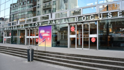 Un restaurant des Halles Paul Bocuse de Lyon fermé en urgence | mLyon