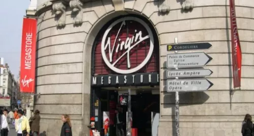 Dépôt de bilan : manifestation devant le Virgin Megastore de Lyon